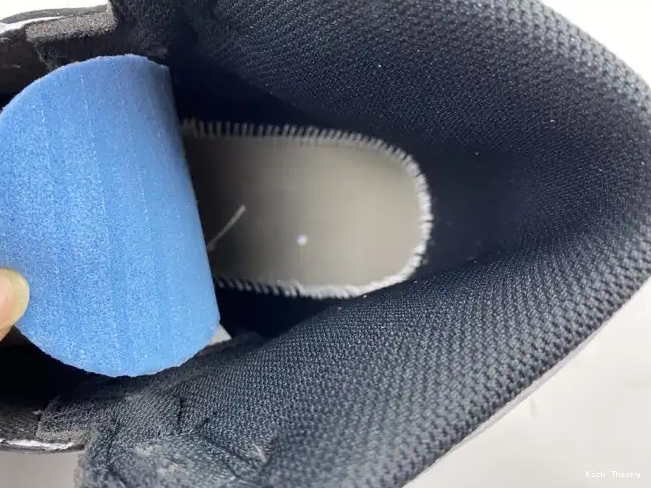 Kicked Out Shoe Store (2014) 555088-010 Jordan Black 1 Retro White Air 0612